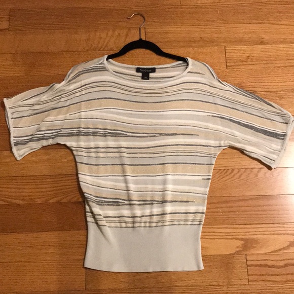 White House Black Market Short Sleeved Sweater - Picture 7 of 9